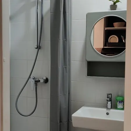 Apartmán Cozy With Free Parking!